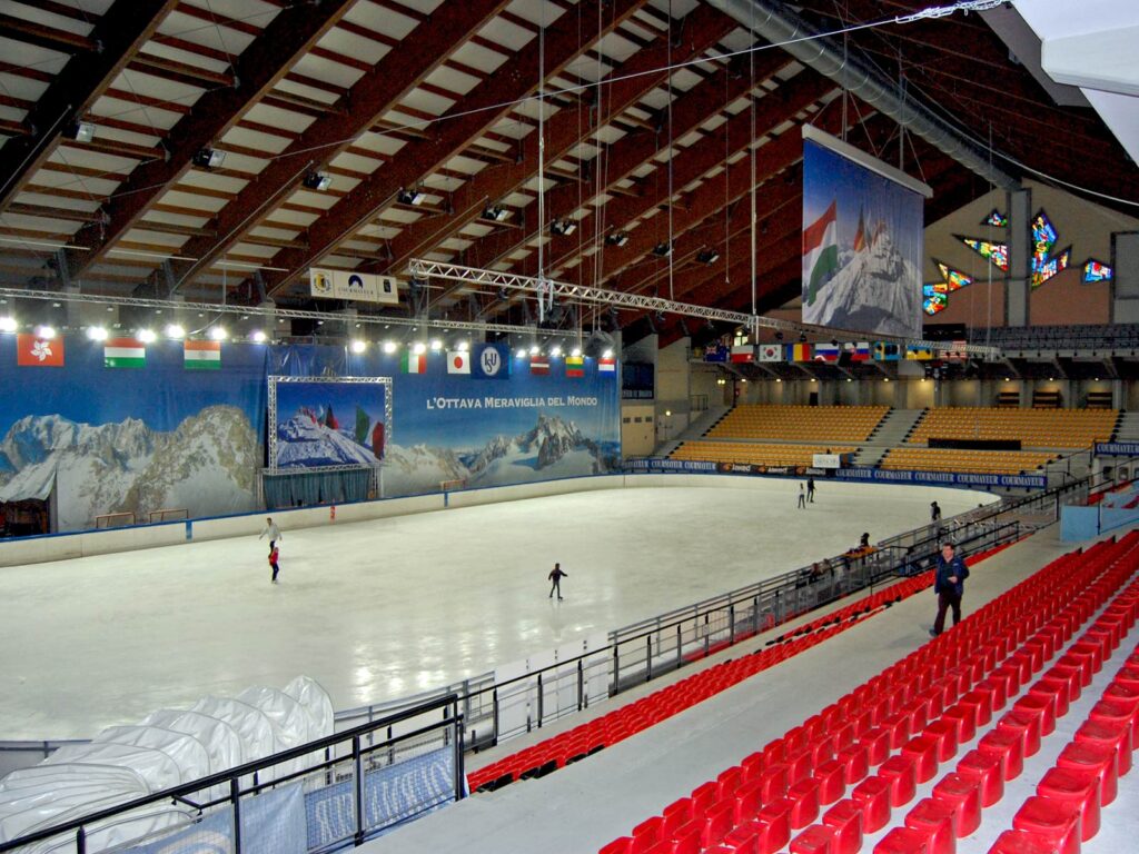 Pista di pattinaggio su ghiaccio del Courmayeur Sport Center.