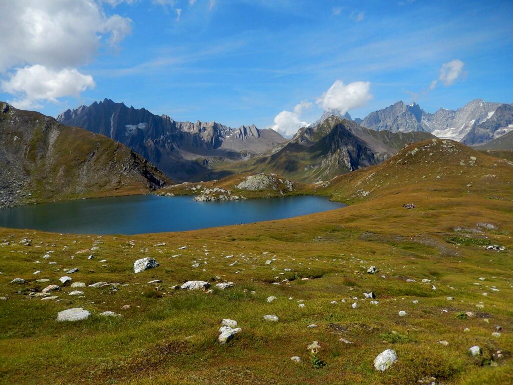 I laghi Fenêtre, sul lato svizzero della Val Ferret.