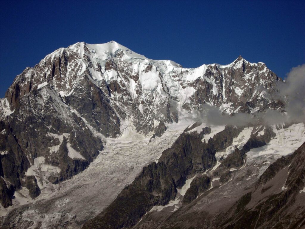 Il massiccio del Monte Bianco dal colle del Battaglione Aosta.