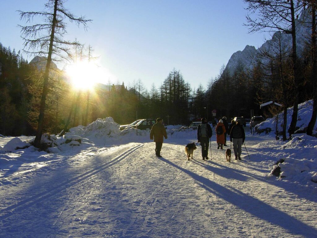 Ritorno serale dopo una passeggiata in Val Ferret.