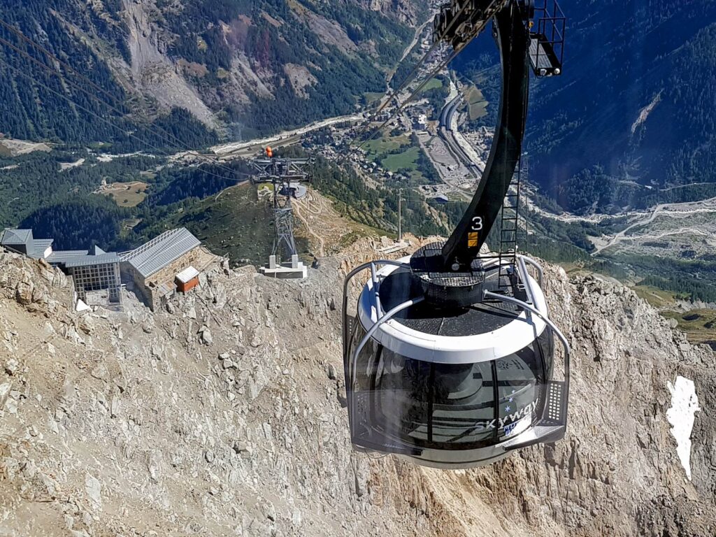 La Skyway del Monte Bianco, in arrivo a Punta Helbronner.