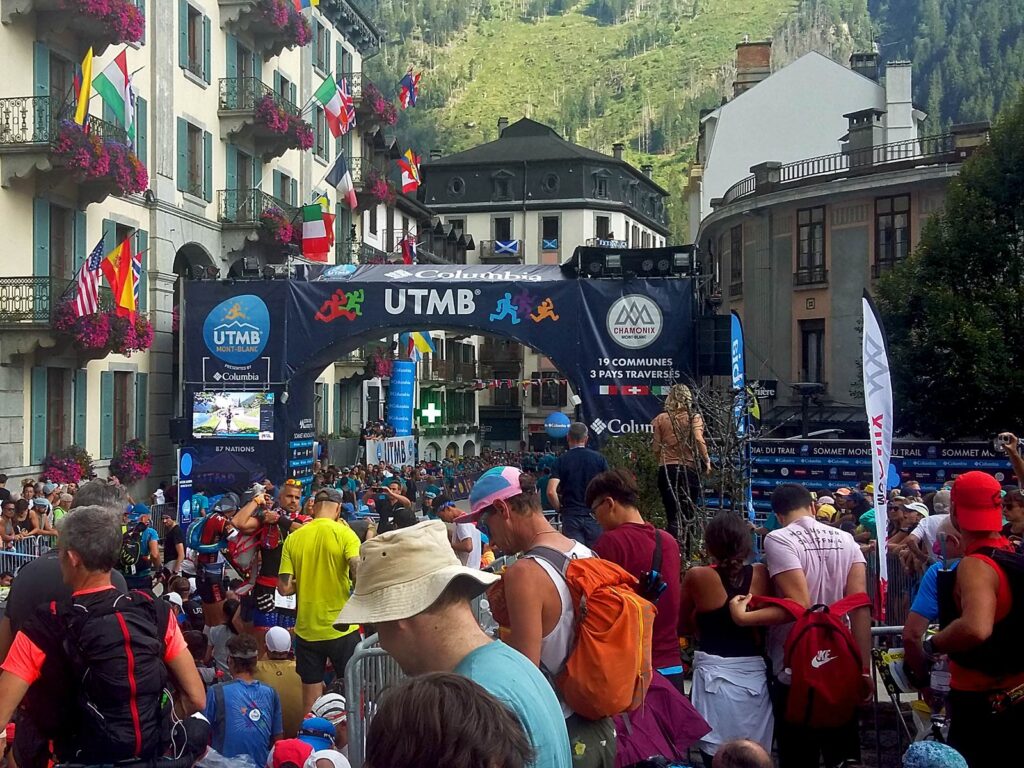 Alla partenza dell’Ultra Trail Mont Blanc da Chamonix.