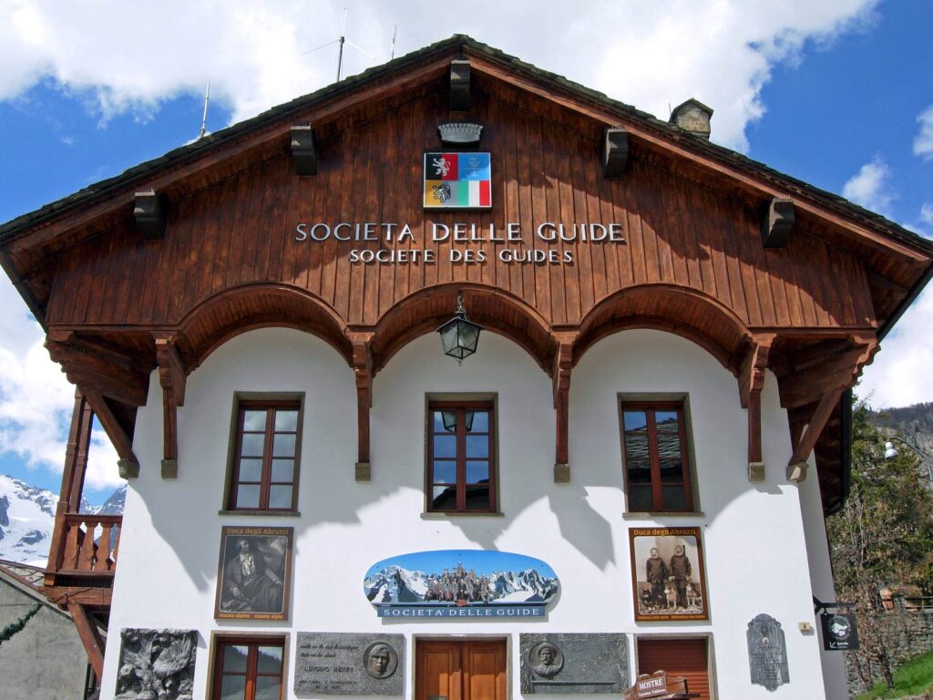 La casa delle Guide di Courmayeur.